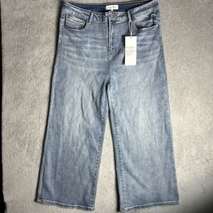 NWT Risen Jeans Size 2XL Wide Leg Straight High Rise Light Wash Stretch Denim